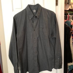 EUC Dockers men’s button up shirt in charcoal gray